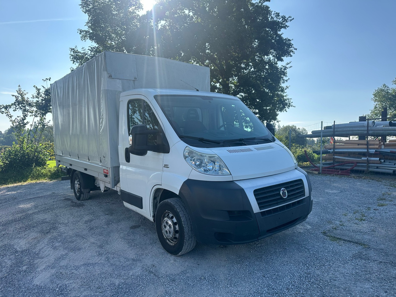FIAT Ducato 17q 2.3 JTD Hebebühne - Dostavno vozilo s ponjavo: slika 2 FIAT Ducato 17q 2.3 JTD Hebebühne - Dostavno vozilo s ponjavo: slika 2