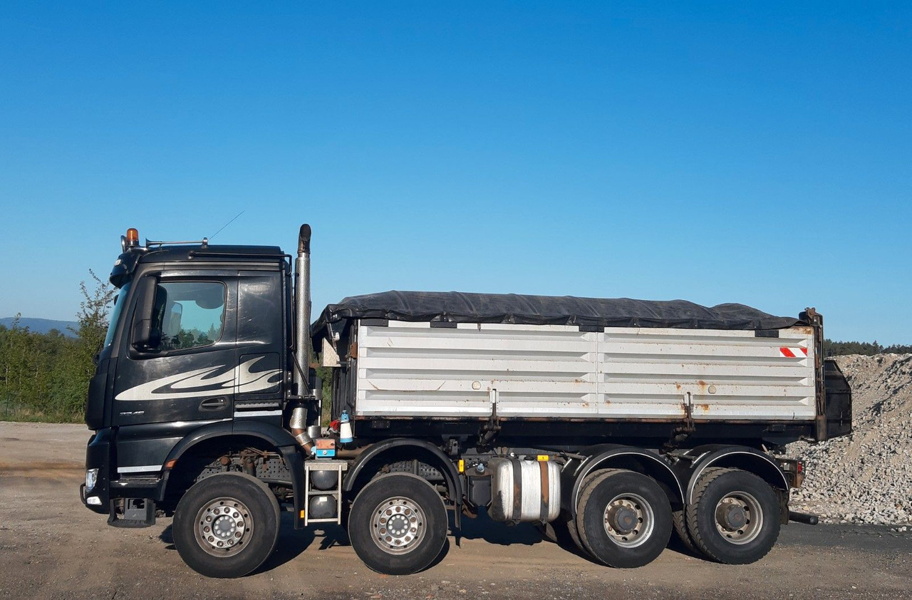 Mercedes-Benz AROCS 3245 8x4 Bordmatic/ THERMO/ CRAMARO/ AHK - Tovornjak prekucnik: slika 4 Mercedes-Benz AROCS 3245 8x4 Bordmatic/ THERMO/ CRAMARO/ AHK - Tovornjak prekucnik: slika 4