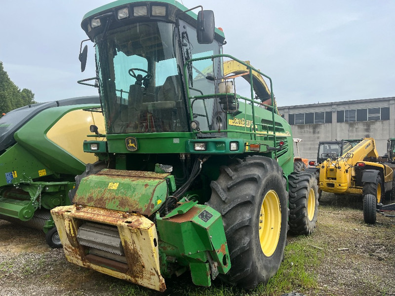 John Deere 7700 - Kombajn za krmo: slika 2 John Deere 7700 - Kombajn za krmo: slika 2