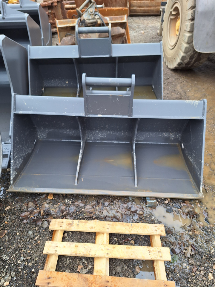 BALAVTO Slope bucket 1600 mm Volvo S60 - Žlica: slika 1 BALAVTO Slope bucket 1600 mm Volvo S60 - Žlica: slika 1