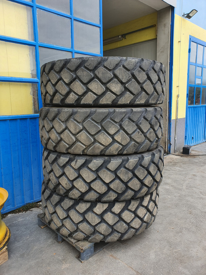 GOODYEAR GP-3E 17.5R25 - Guma za Kolesni nakladalec: slika 1 GOODYEAR GP-3E 17.5R25 - Guma za Kolesni nakladalec: slika 1