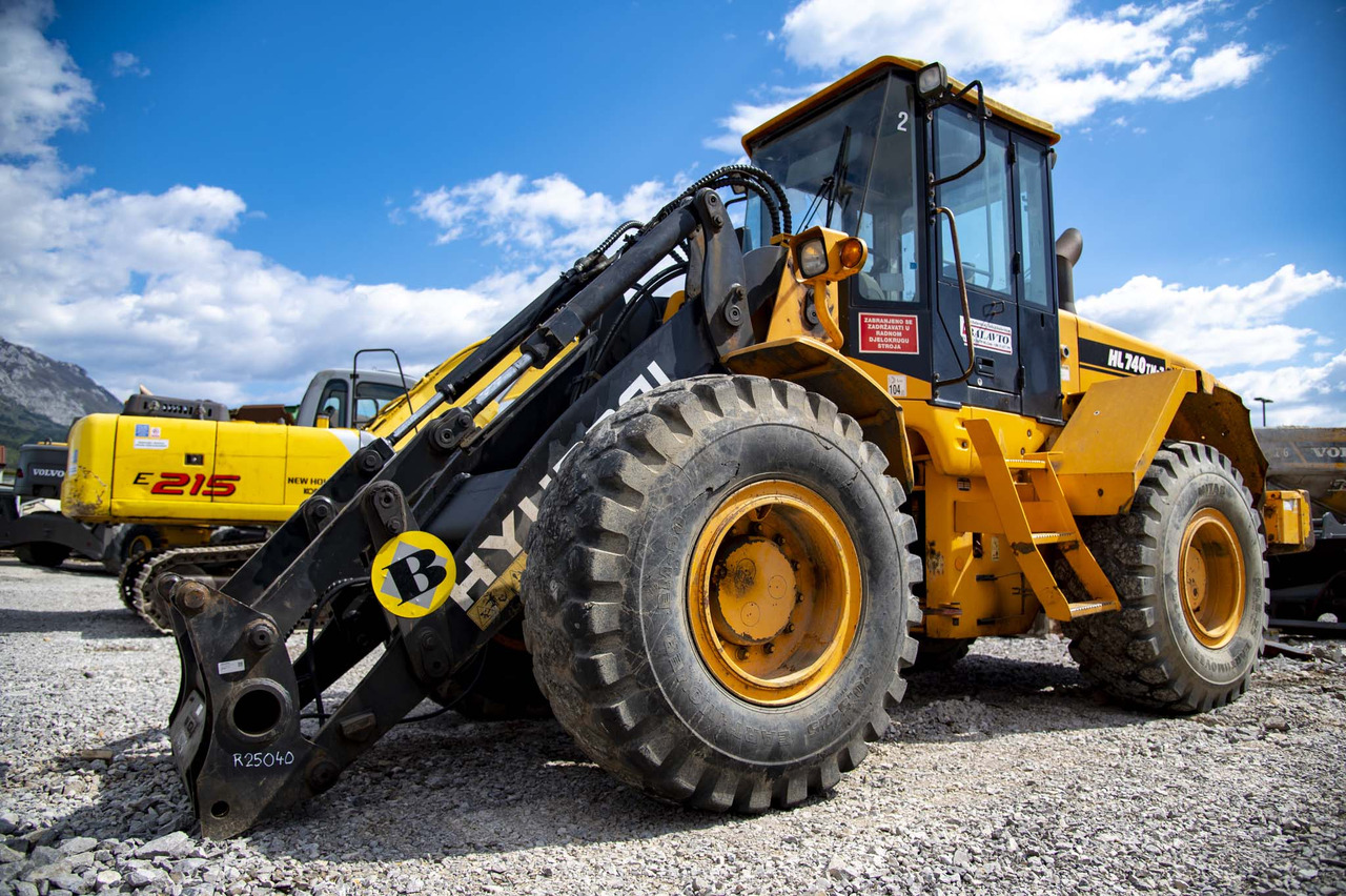 HYUNDAI HL740TM-7 for parts - Kolesni nakladalec: slika 1 HYUNDAI HL740TM-7 for parts - Kolesni nakladalec: slika 1