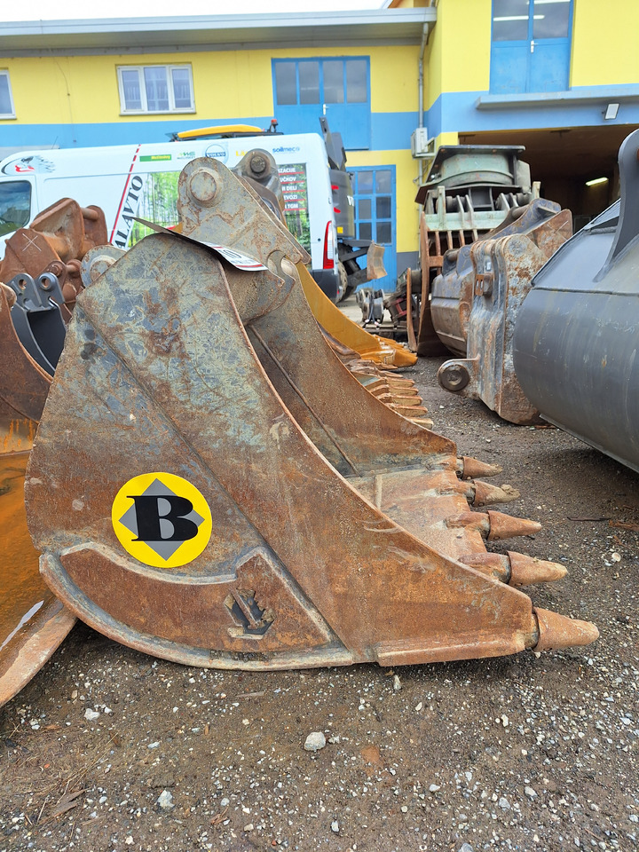 Int. equipment Verdun digging bucket 1000 mm - Žlica za bager: slika 2 Int. equipment Verdun digging bucket 1000 mm - Žlica za bager: slika 2