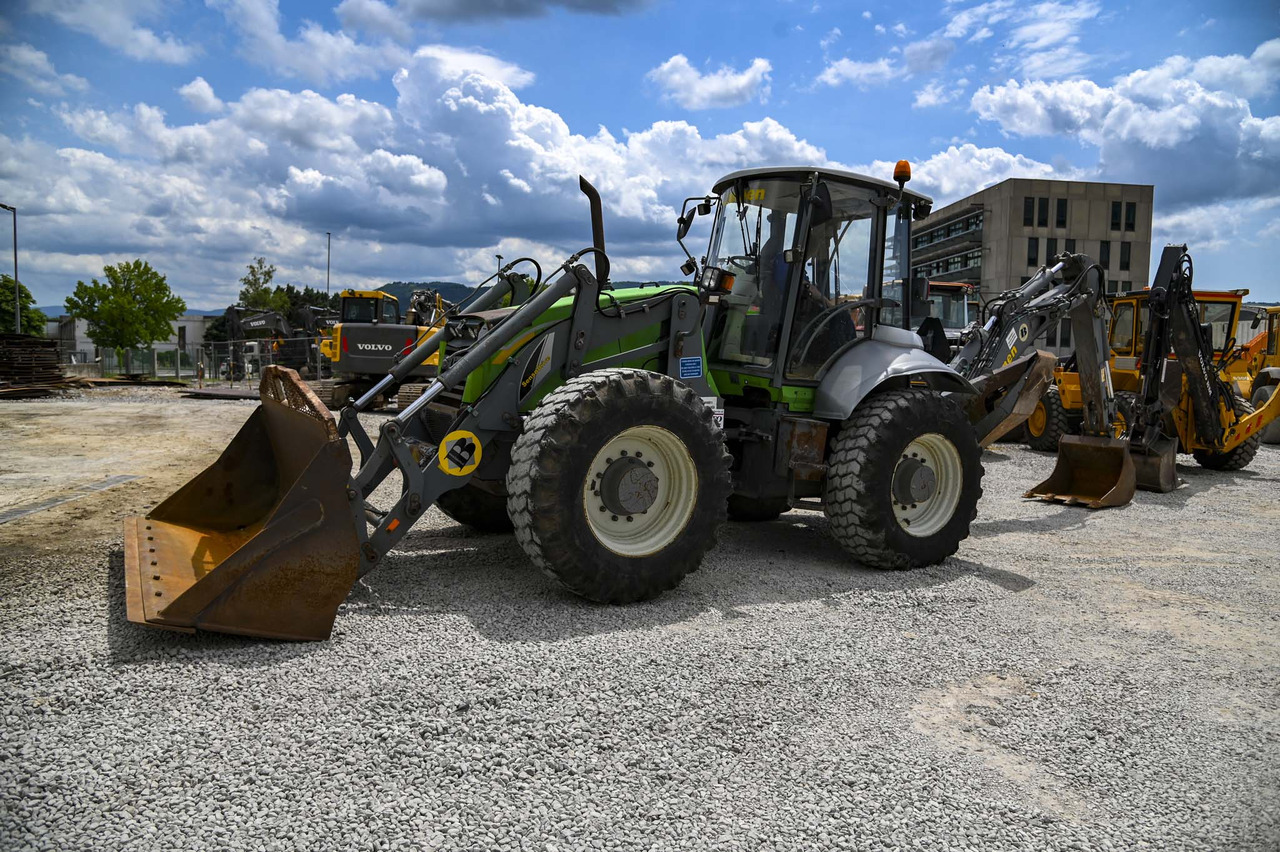 Lännen 8600E - Bager nakladalec: slika 2 Lännen 8600E - Bager nakladalec: slika 2