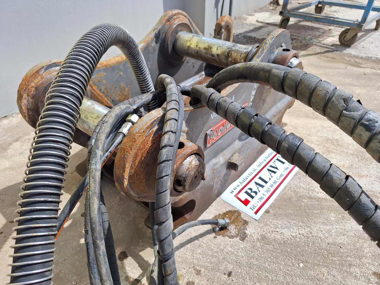 OilQuick quick coupler lizing OilQuick quick coupler: slika 7