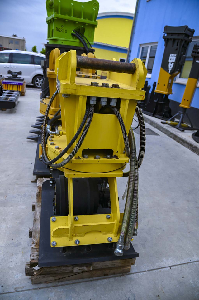 Plate compactor VIBROBAT 06 with rotator - Priključek za Bager: slika 5 Plate compactor VIBROBAT 06 with rotator - Priključek za Bager: slika 5