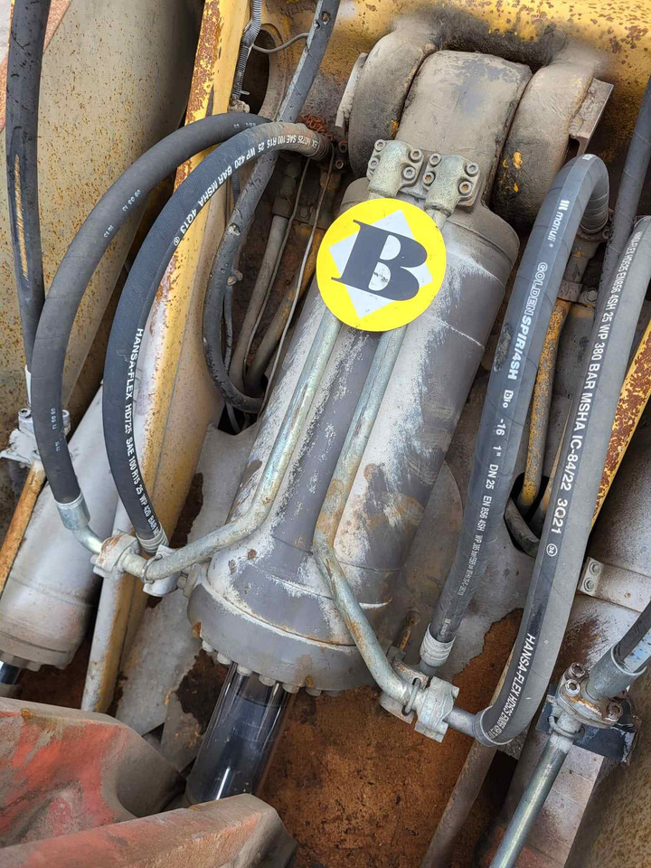 Volvo tilt cylinder - Rezervni deli za Nakladalec: slika 1 Volvo tilt cylinder - Rezervni deli za Nakladalec: slika 1