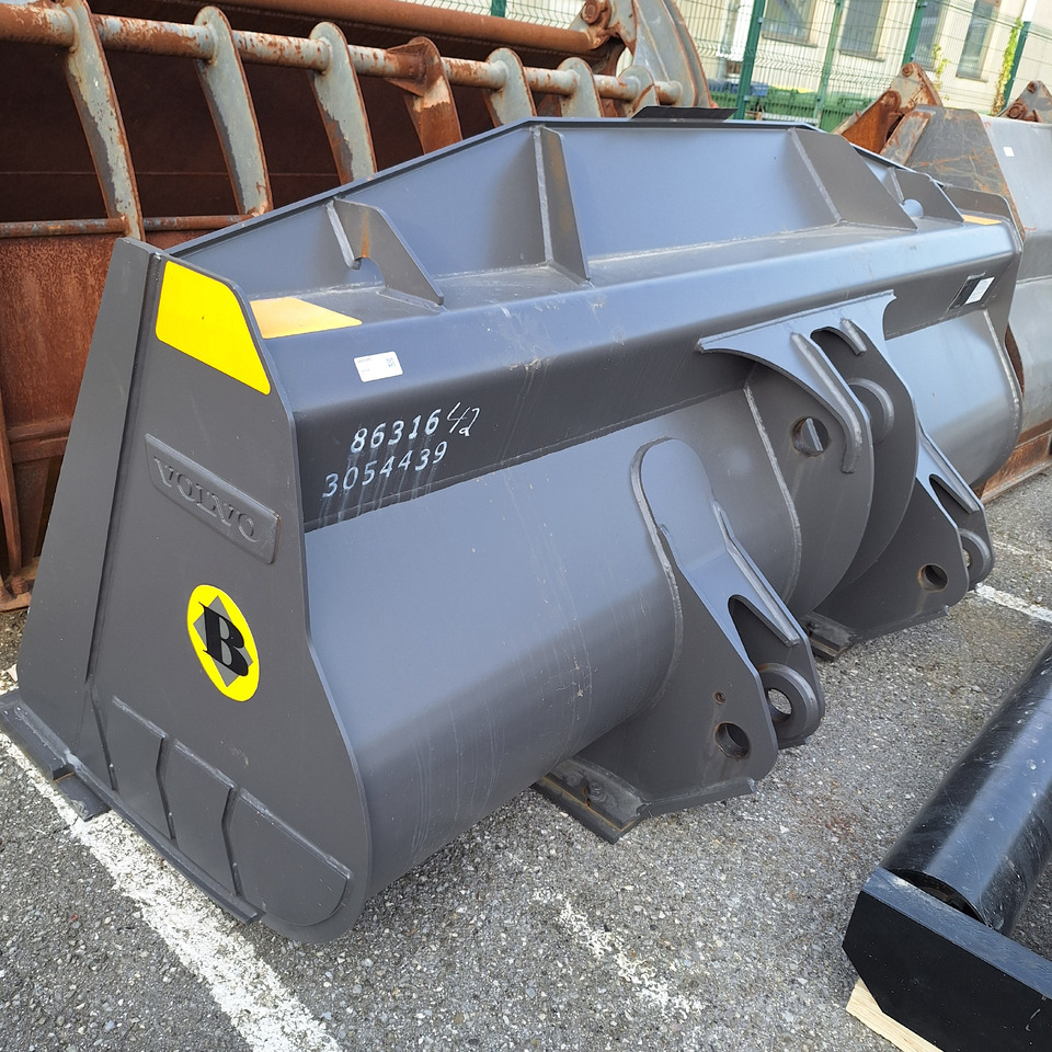 VOLVO 2880 mm for 18-22 ton wheel loaders - Žlica za nakladalnik za Gradbeni stroj: slika 3 VOLVO 2880 mm for 18-22 ton wheel loaders - Žlica za nakladalnik za Gradbeni stroj: slika 3