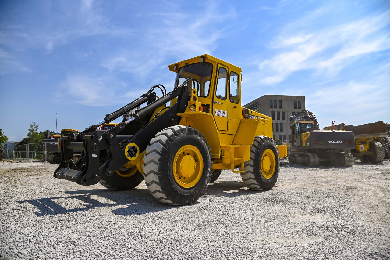 VOLVO BM4300 - Kolesni nakladalec: slika 1 VOLVO BM4300 - Kolesni nakladalec: slika 1