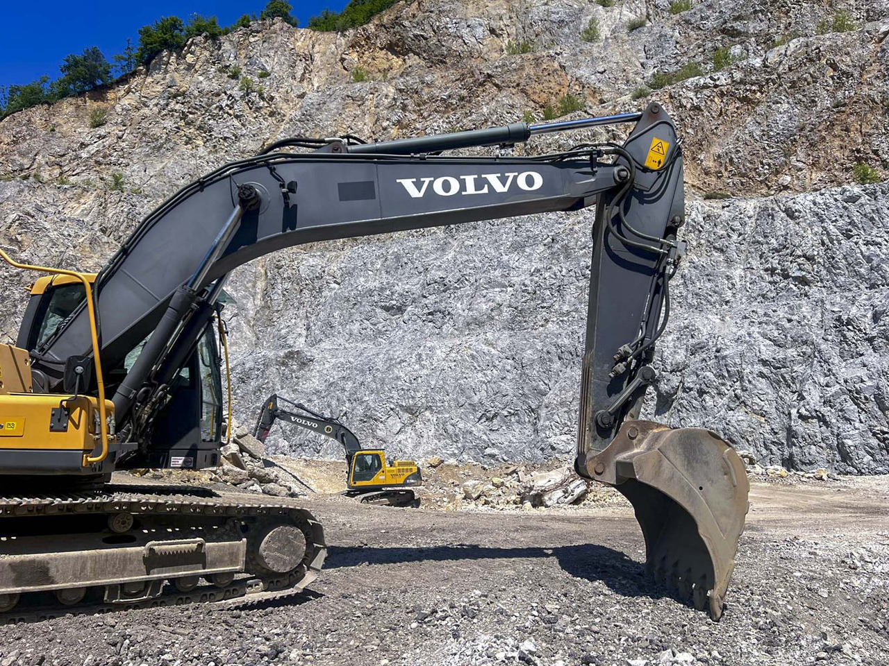 VOLVO EC220D - Bager goseničar: slika 4 VOLVO EC220D - Bager goseničar: slika 4