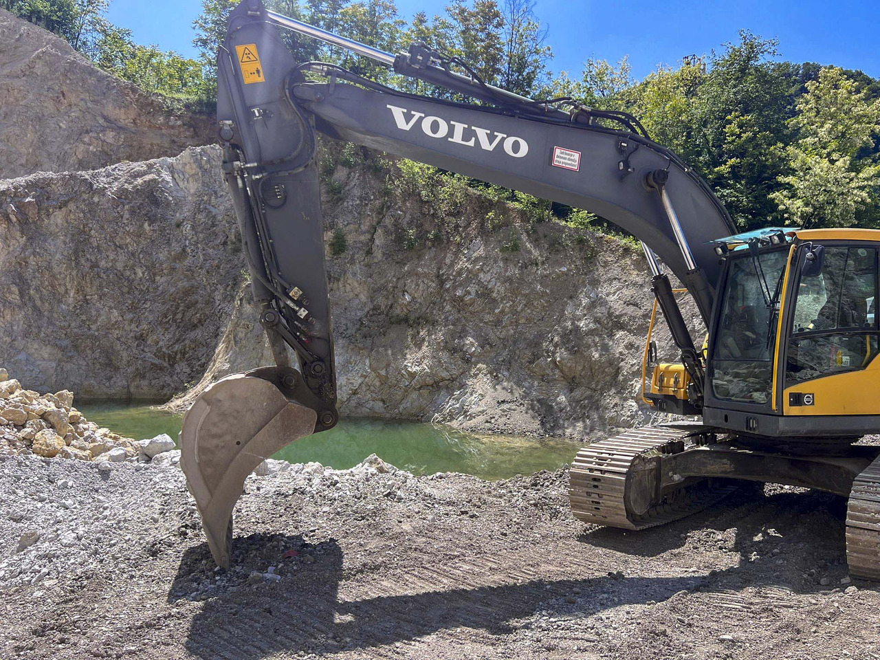 VOLVO EC220D - Bager goseničar: slika 2 VOLVO EC220D - Bager goseničar: slika 2