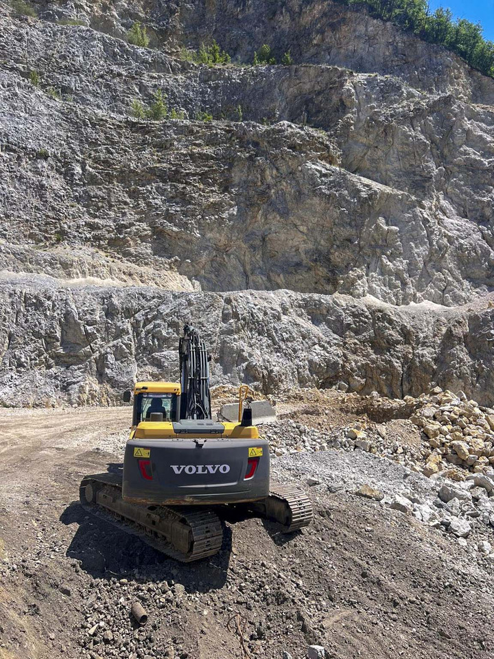 VOLVO EC220D - Bager goseničar: slika 3 VOLVO EC220D - Bager goseničar: slika 3
