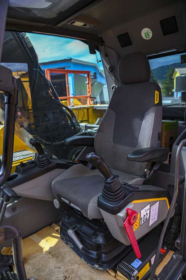 VOLVO EC220EL lizing VOLVO EC220EL: slika 48 VOLVO EC220EL lizing VOLVO EC220EL: slika 48