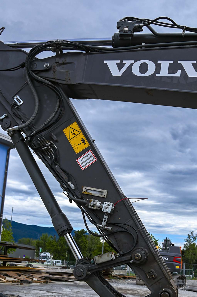 VOLVO EC220EL lizing VOLVO EC220EL: slika 22 VOLVO EC220EL lizing VOLVO EC220EL: slika 22