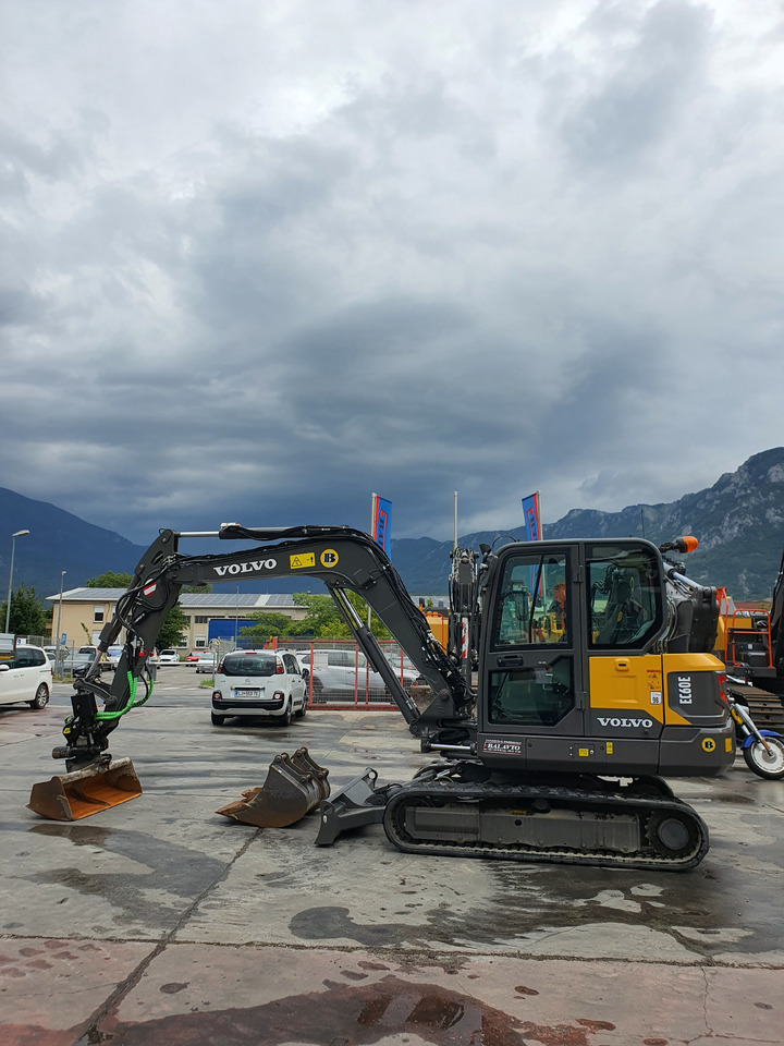 VOLVO EC60E - Mini bager: slika 2 VOLVO EC60E - Mini bager: slika 2