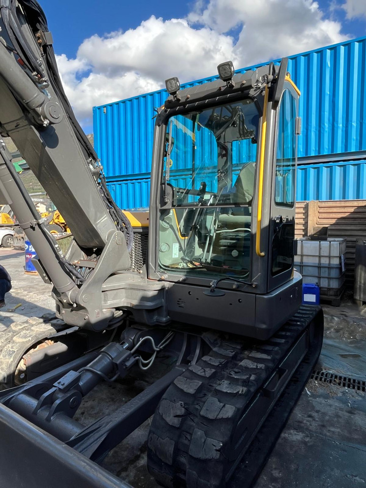 VOLVO ECR88D - Mini bager: slika 3 VOLVO ECR88D - Mini bager: slika 3