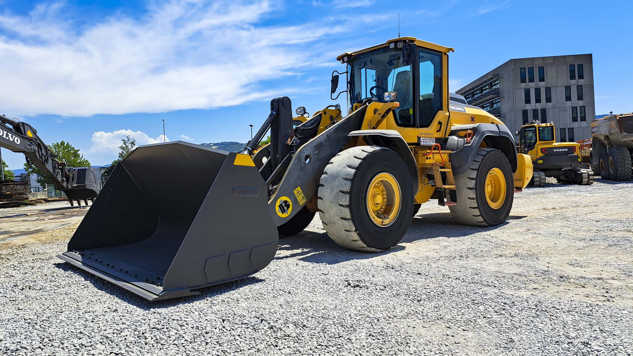 VOLVO L120H - Kolesni nakladalec: slika 1 VOLVO L120H - Kolesni nakladalec: slika 1