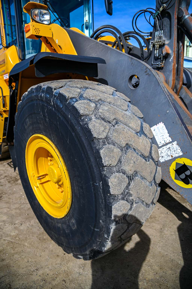 Kolesni nakladalec VOLVO L180H: slika 23