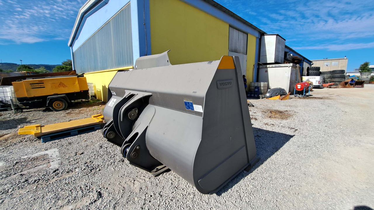 VOLVO L220H lizing VOLVO L220H: slika 9