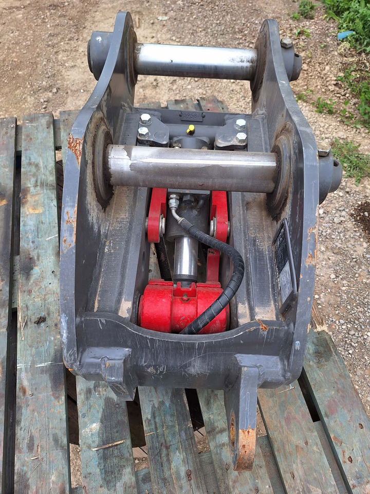 Volvo 14736062 Volvo EC140, ECR145, EW140 - Hitra spojka za Gradbeni stroj: slika 3 Volvo 14736062 Volvo EC140, ECR145, EW140 - Hitra spojka za Gradbeni stroj: slika 3