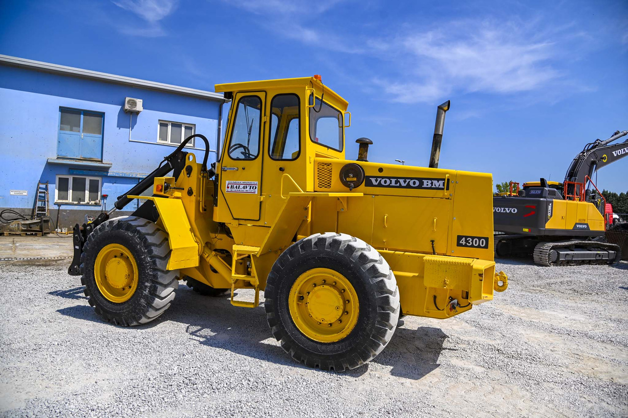 Volvo BM4300 - Kolesni nakladalec: slika 5 Volvo BM4300 - Kolesni nakladalec: slika 5