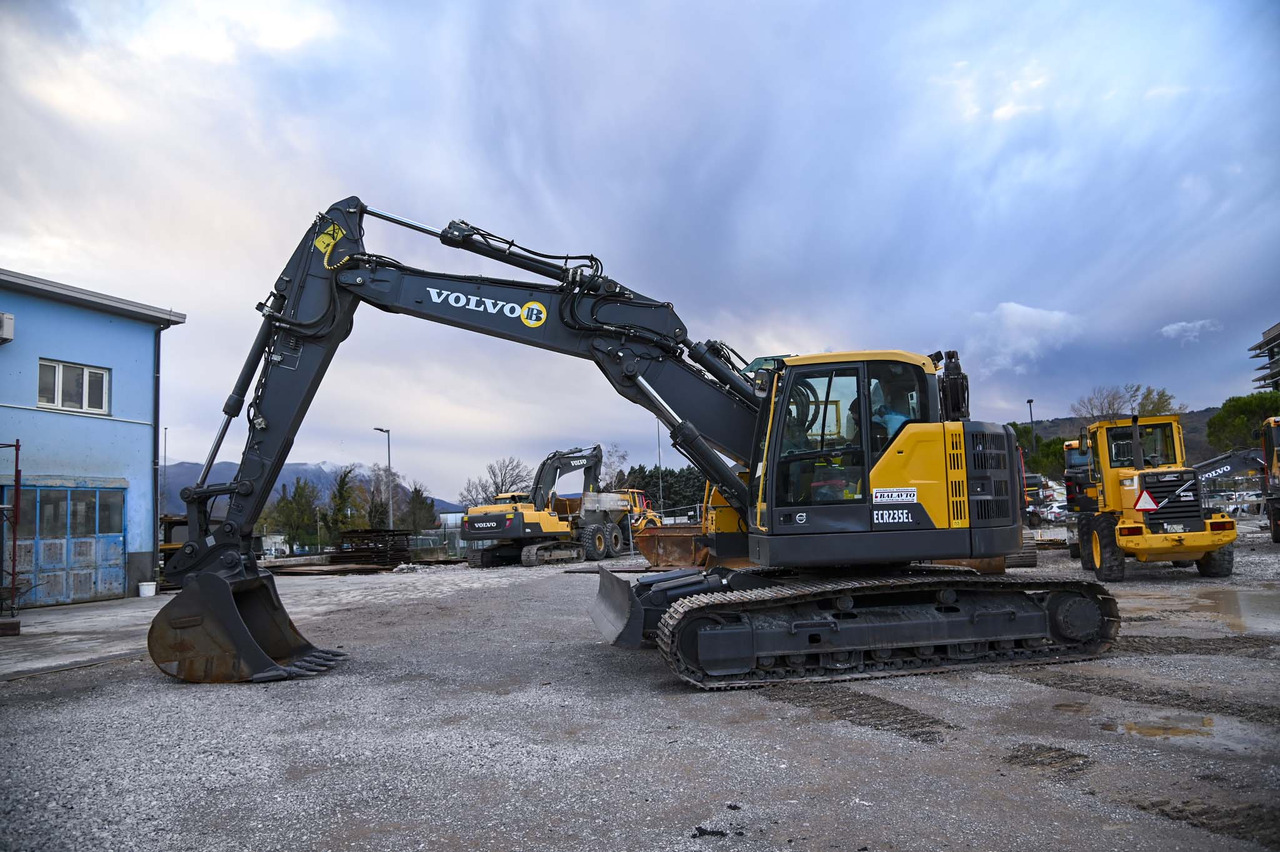 Volvo ECR235EL - Bager goseničar: slika 3 Volvo ECR235EL - Bager goseničar: slika 3