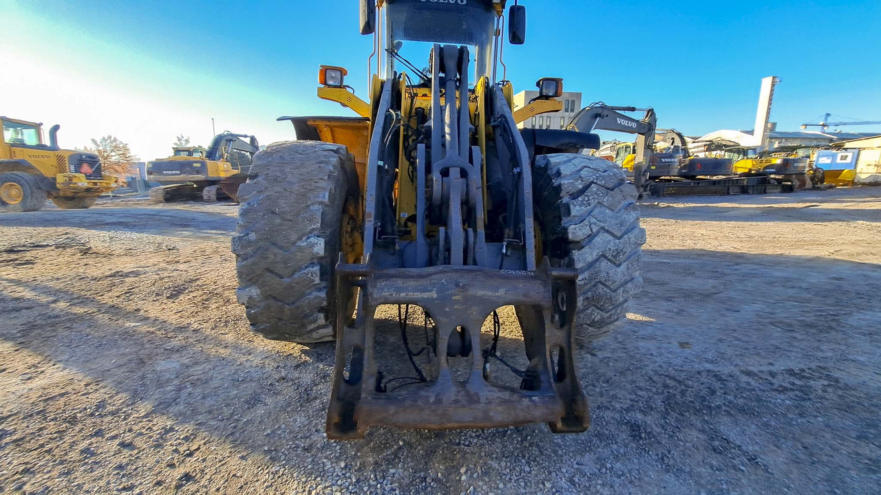 Volvo L120E - Kolesni nakladalec: slika 2 Volvo L120E - Kolesni nakladalec: slika 2