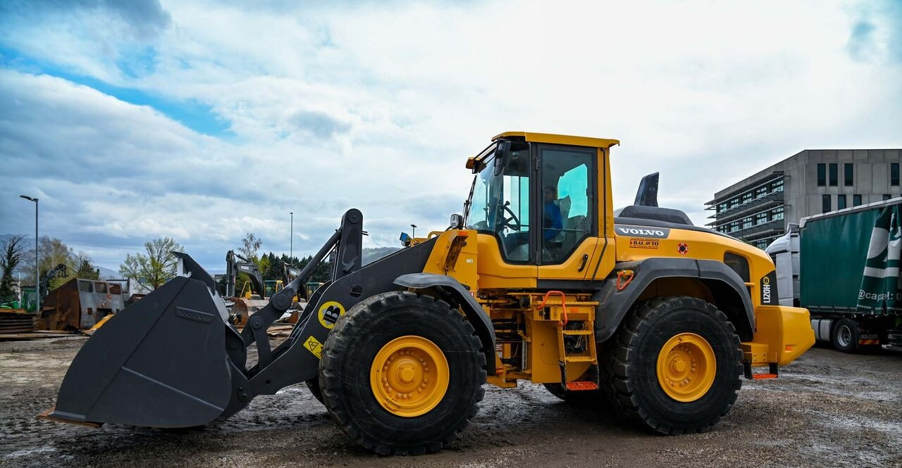 Volvo L120H - Kolesni nakladalec: slika 2 Volvo L120H - Kolesni nakladalec: slika 2