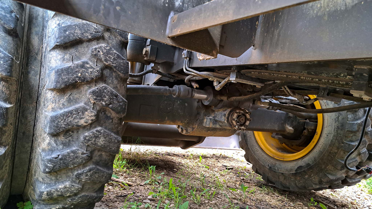 Volvo front axle 14693936 for Volvo EWR150E, EW180E, EWR170E, EW200E MH, EW160E - Sprednja os za Bager: slika 2 Volvo front axle 14693936 for Volvo EWR150E, EW180E, EWR170E, EW200E MH, EW160E - Sprednja os za Bager: slika 2