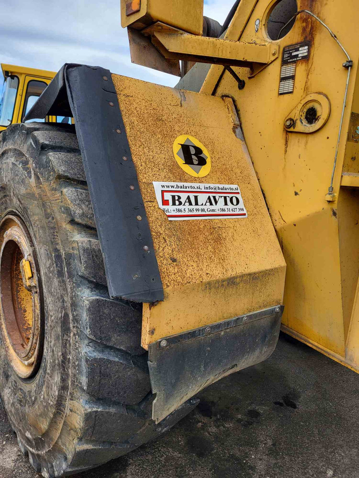 Volvo front fenders - Blatnik za Nakladalec: slika 4 Volvo front fenders - Blatnik za Nakladalec: slika 4
