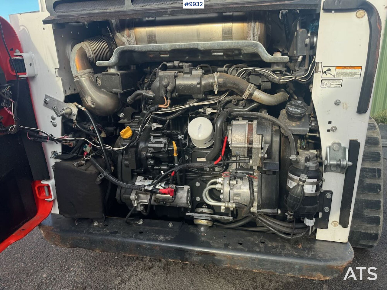 Bobcat T770 Compact loader (VIDEO) - Kompaktni nakladalnik na gosenicah: slika 4 Bobcat T770 Compact loader (VIDEO) - Kompaktni nakladalnik na gosenicah: slika 4