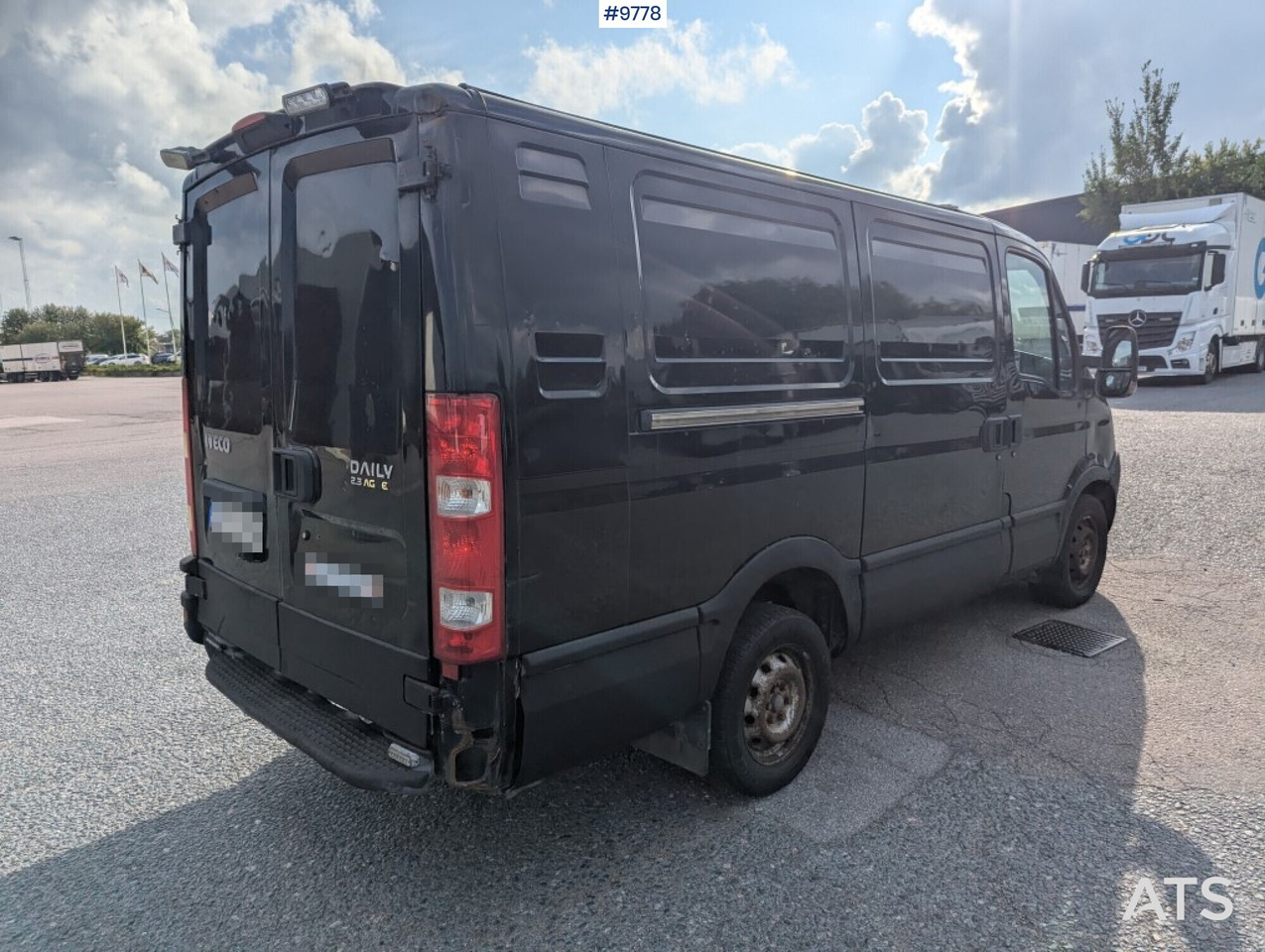 Box Truck Iveco Daily 29L12A V-300 - Furgon: slika 4 Box Truck Iveco Daily 29L12A V-300 - Furgon: slika 4