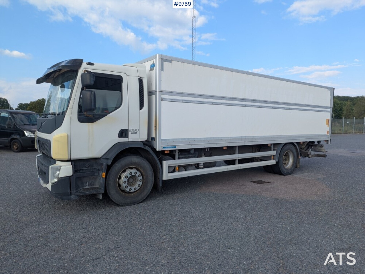 Box Truck Volvo FE 4X2 with tail lift, height adjustable box - Tovornjak zabojnik: slika 1 Box Truck Volvo FE 4X2 with tail lift, height adjustable box - Tovornjak zabojnik: slika 1