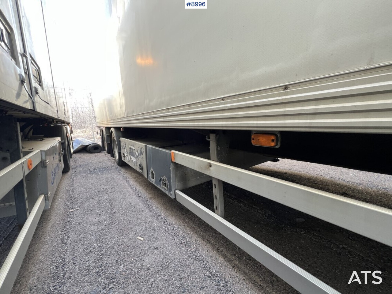 Prikolica zabojnik Box trailer EKERI L/L-4: slika 9