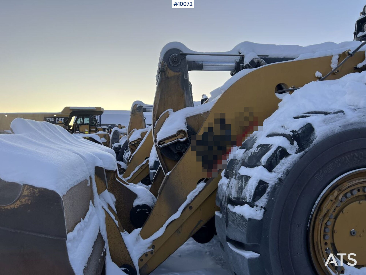 CAT 988 K Wheel Loader with Bucket lizing CAT 988 K Wheel Loader with Bucket: slika 13 CAT 988 K Wheel Loader with Bucket lizing CAT 988 K Wheel Loader with Bucket: slika 13