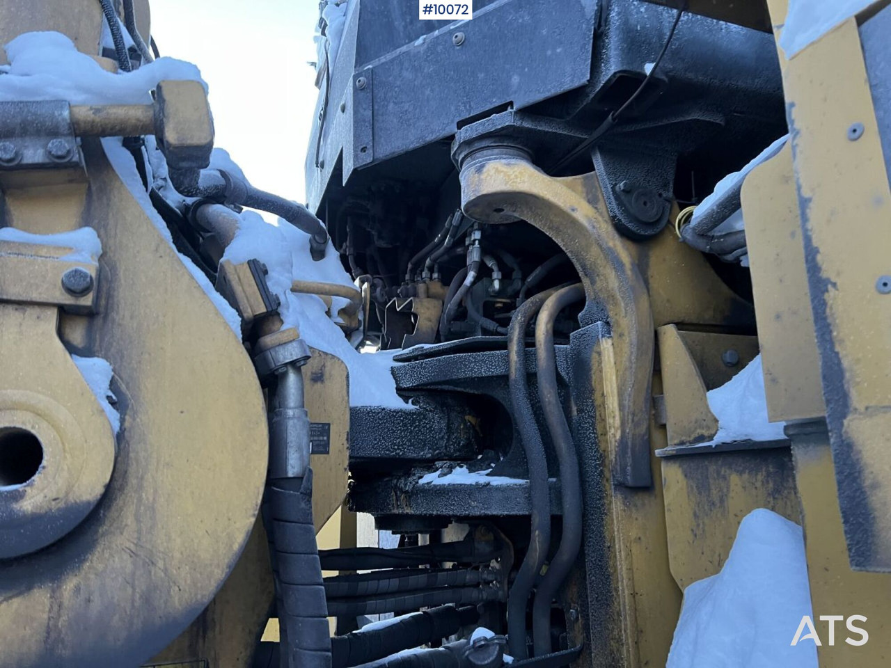 CAT 988 K Wheel Loader with Bucket lizing CAT 988 K Wheel Loader with Bucket: slika 17 CAT 988 K Wheel Loader with Bucket lizing CAT 988 K Wheel Loader with Bucket: slika 17