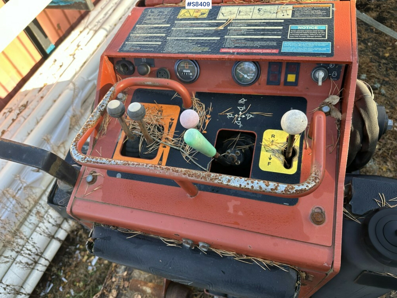 Ditch witch SK650 - Kompaktni nakladalnik na gosenicah: slika 5 Ditch witch SK650 - Kompaktni nakladalnik na gosenicah: slika 5