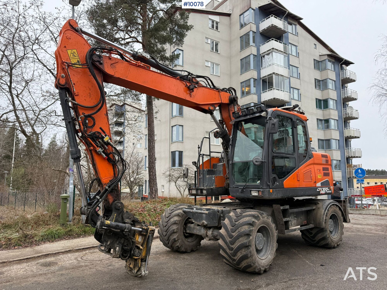 Doosan DX165W-5 Wheeled excavator (VIDEO) - Bager na kolesih: slika 1 Doosan DX165W-5 Wheeled excavator (VIDEO) - Bager na kolesih: slika 1