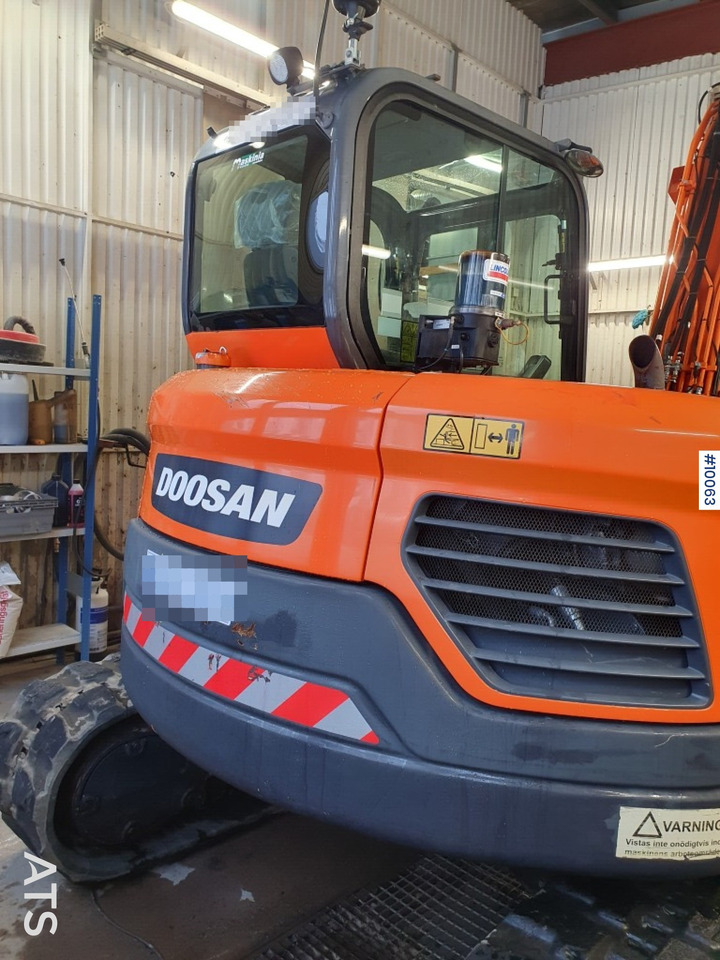 Doosan DX85R-3 Crawler Excavator with tiltrotator and attachments - Bager goseničar: slika 5 Doosan DX85R-3 Crawler Excavator with tiltrotator and attachments - Bager goseničar: slika 5