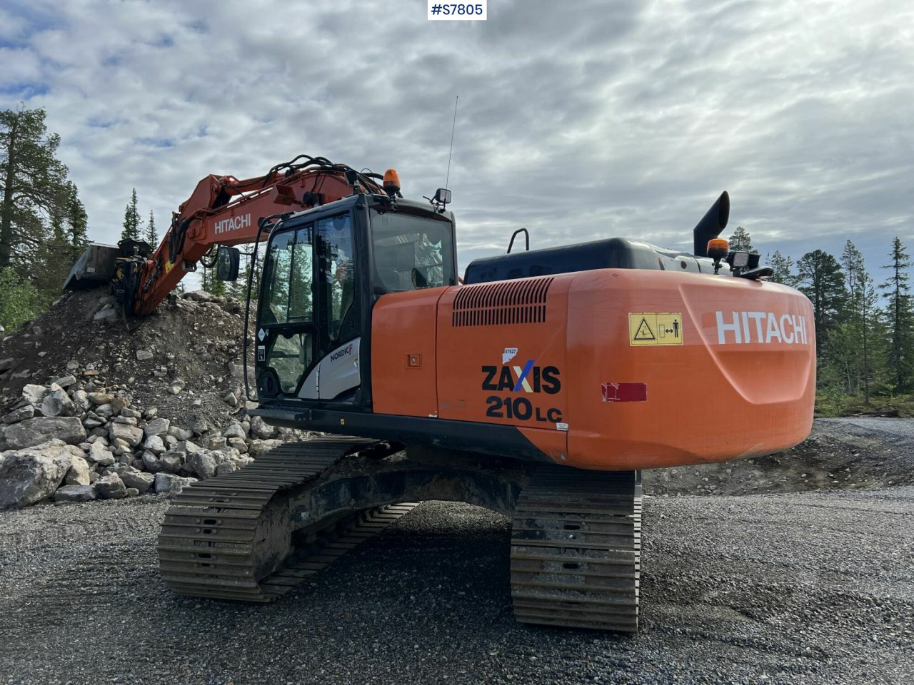 Excavator Hitachi ZX 210 LC-5B New tracks - Bager goseničar: slika 1 Excavator Hitachi ZX 210 LC-5B New tracks - Bager goseničar: slika 1