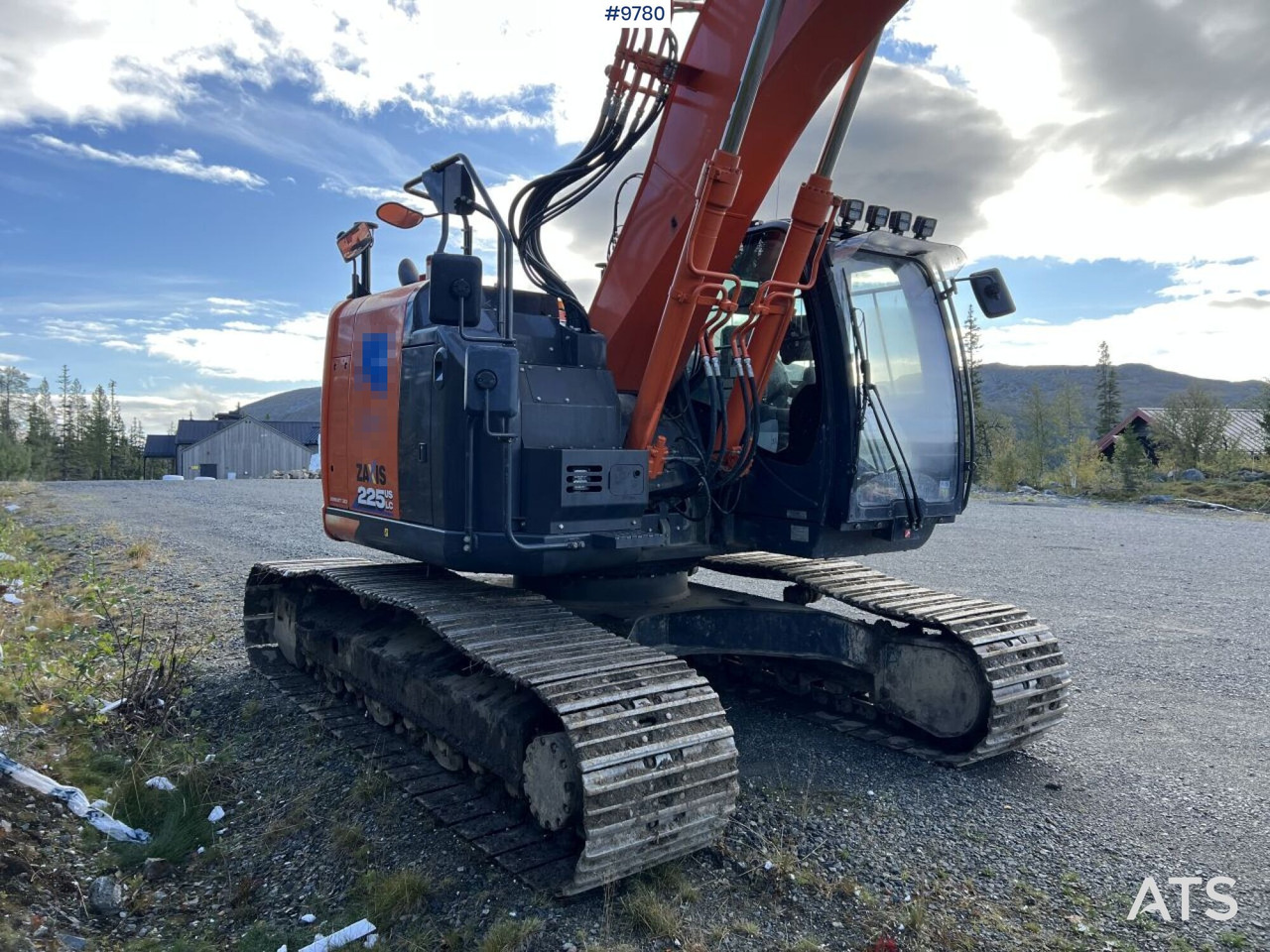 Hitachi ZX 225 US LC-L with excavation system and attachments - Bager goseničar: slika 3 Hitachi ZX 225 US LC-L with excavation system and attachments - Bager goseničar: slika 3