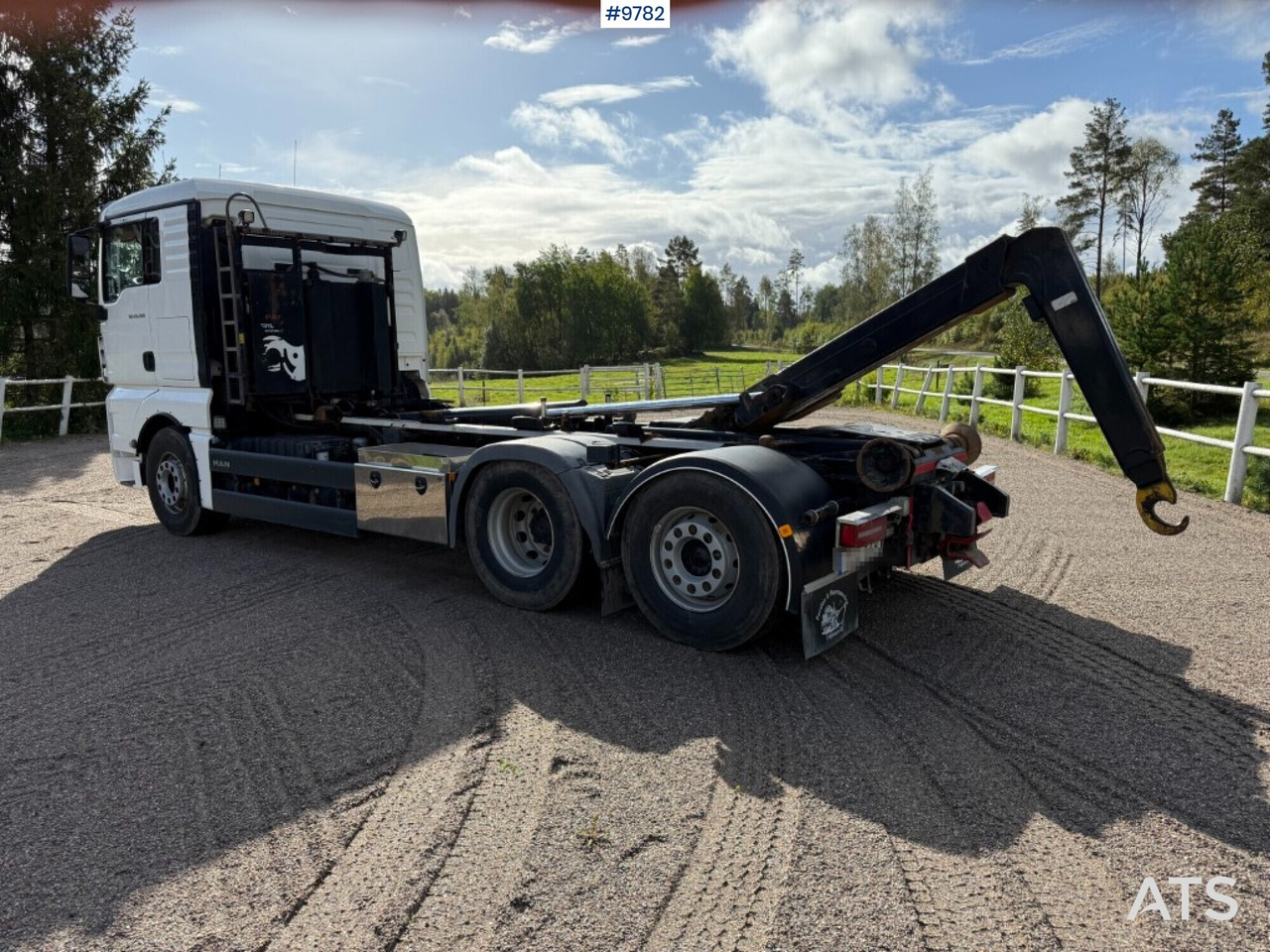 Hooklift Truck MAN TGX 26.500 6X2 - Kotalni prekucni tovornjak: slika 3 Hooklift Truck MAN TGX 26.500 6X2 - Kotalni prekucni tovornjak: slika 3