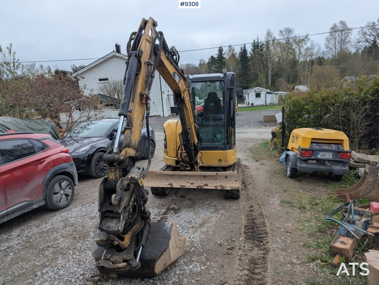 Mini excavator Cat 303.5E CR with tiltrotator and attachments (See Video) - Mini bager: slika 2 Mini excavator Cat 303.5E CR with tiltrotator and attachments (See Video) - Mini bager: slika 2