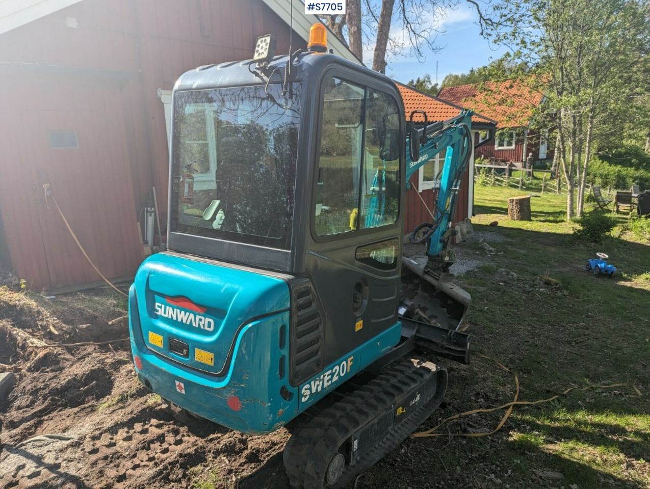 Mini excavator Sunward SWE20F with buckets SEE VIDEO - Bager: slika 3 Mini excavator Sunward SWE20F with buckets SEE VIDEO - Bager: slika 3