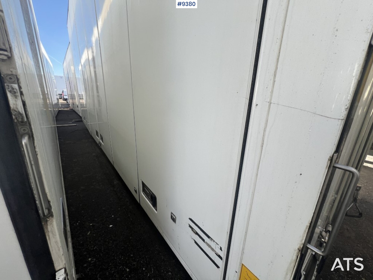 Refrigerated trailer cabinet Ekeri - Hladilno zamenljivo tovorišče: slika 2 Refrigerated trailer cabinet Ekeri - Hladilno zamenljivo tovorišče: slika 2