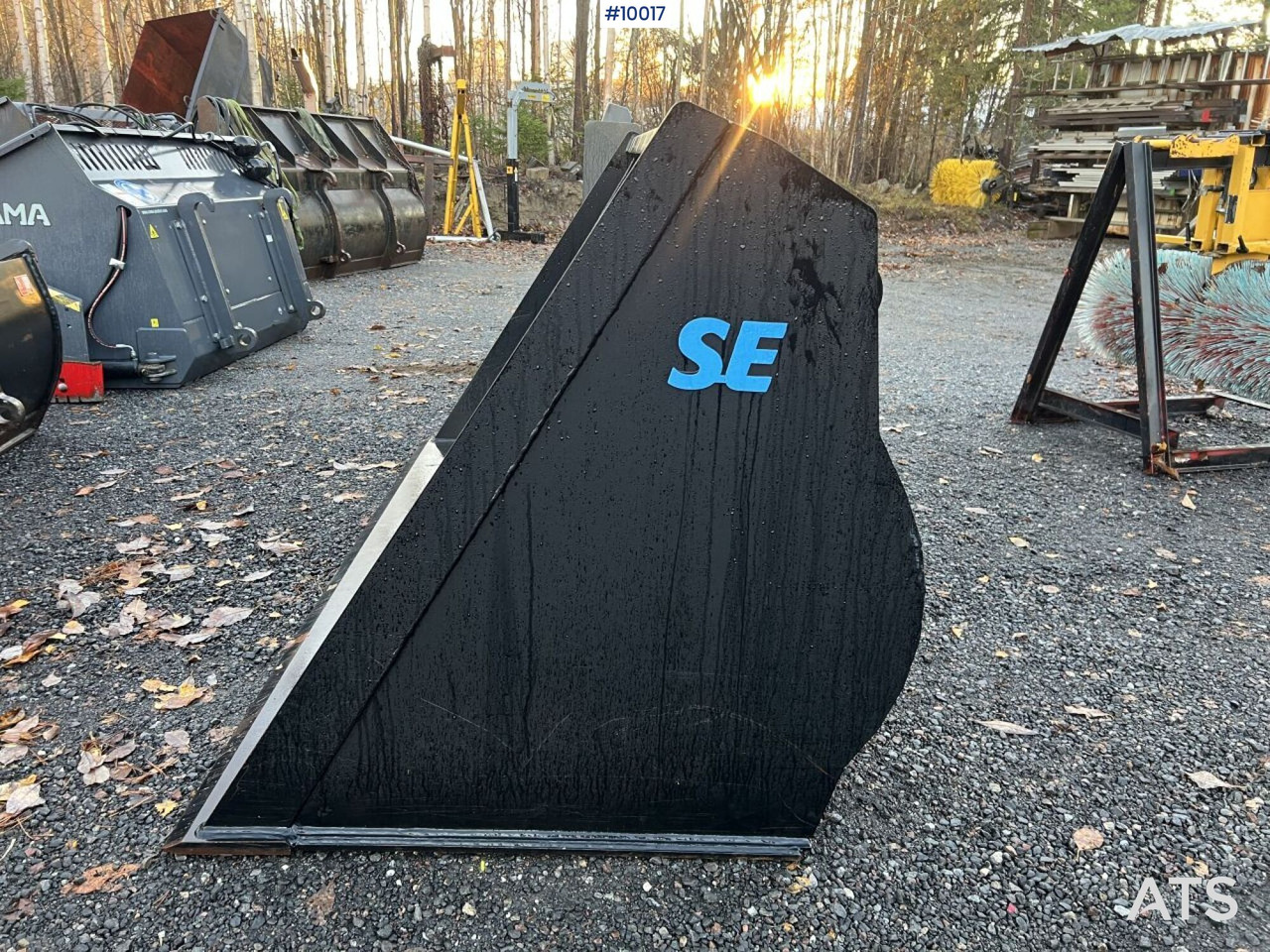SE Equipment Bucket 2100L Large BM - Žlica za nakladalnik: slika 5 SE Equipment Bucket 2100L Large BM - Žlica za nakladalnik: slika 5