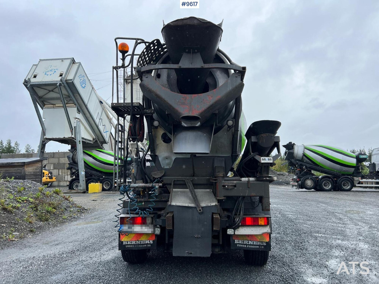 Scania R124 tridem with LAXO quick release / Concrete truck - Avtomešalec: slika 4 Scania R124 tridem with LAXO quick release / Concrete truck - Avtomešalec: slika 4