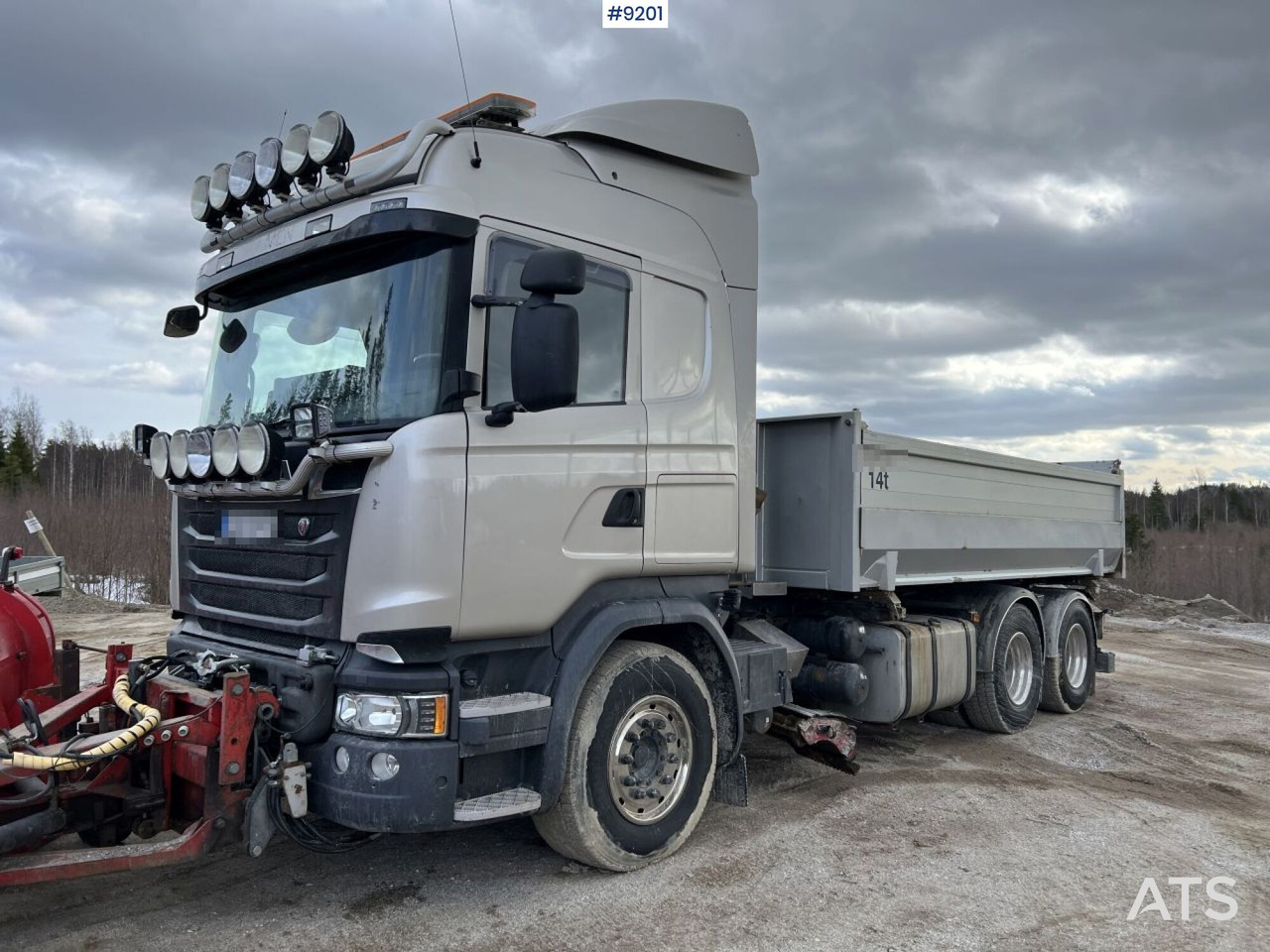 Scania R520 Tipper truck with plow equipment and underbite - Tovornjak prekucnik: slika 1 Scania R520 Tipper truck with plow equipment and underbite - Tovornjak prekucnik: slika 1