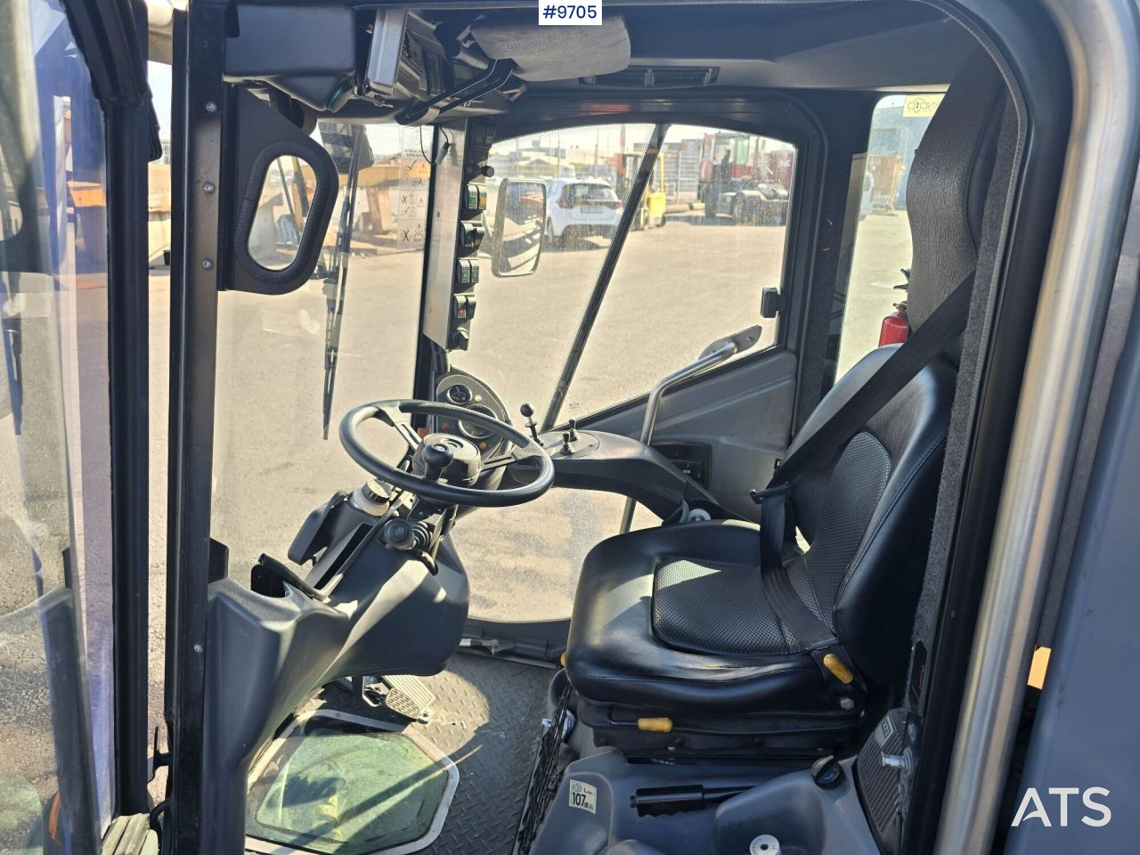 Sweeper - Tennant 636 (SEE VIDEO) - Vozilo za pometanje: slika 5 Sweeper - Tennant 636 (SEE VIDEO) - Vozilo za pometanje: slika 5