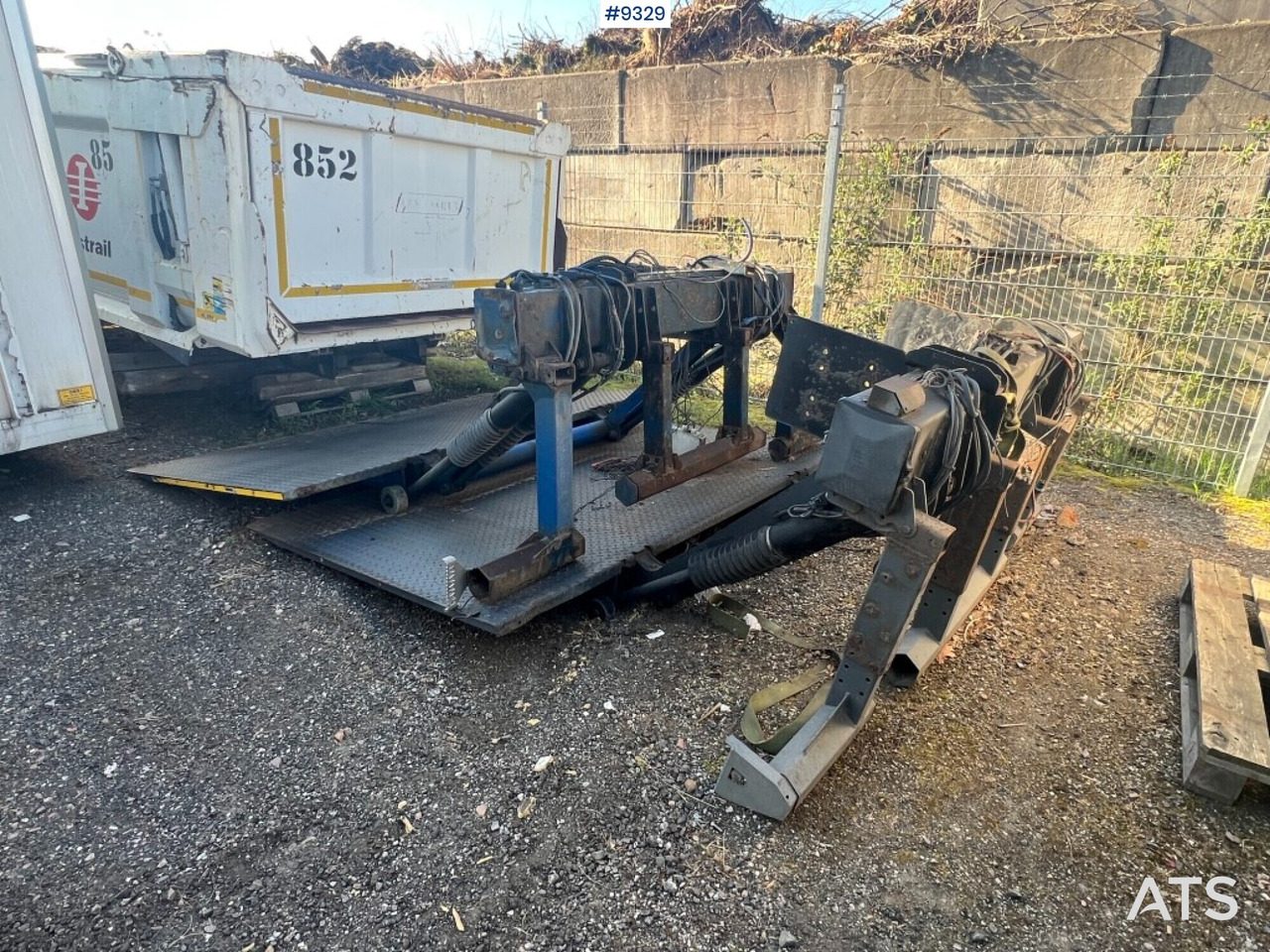 Tail lift - Zepro- ZHD2000-175MA - Dvižna ploščad zadaj: slika 1 Tail lift - Zepro- ZHD2000-175MA - Dvižna ploščad zadaj: slika 1